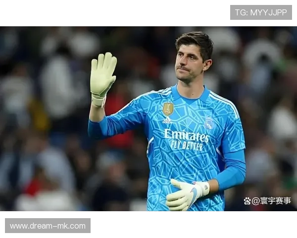 库尔图瓦与阿利松巅峰对决:门将位置上的双雄争霸引发足坛热议 库尔图瓦与阿利松巅峰对决:门将位置上的双雄争霸引发足坛热议